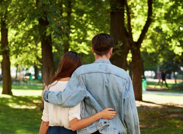 Romantik ilişki kapatın. Yaz aşkı