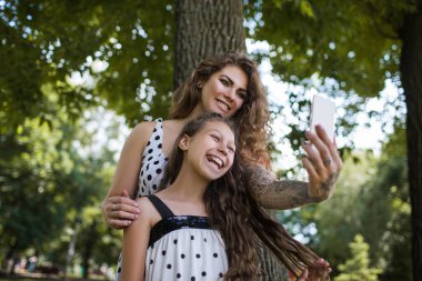 Aile selfie. Pozitif yaşam tarzı