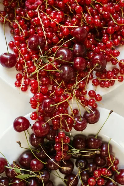 Diet healthy food vegetarian berry summer concept — Stock Photo, Image