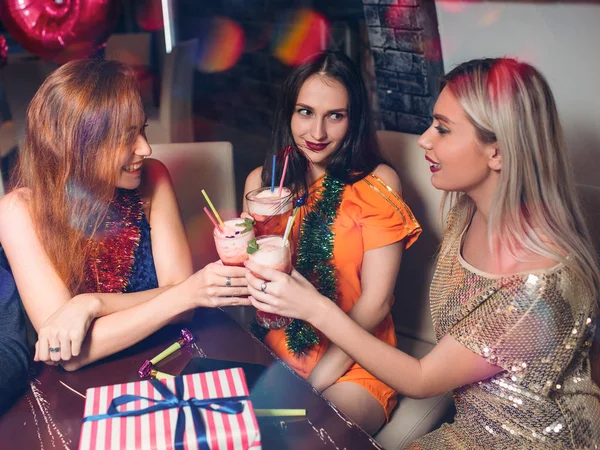 Mutlu Noel partisi. Neşeli zaman