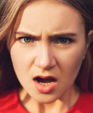 Hayal kırıklığı. Sürpriz kız