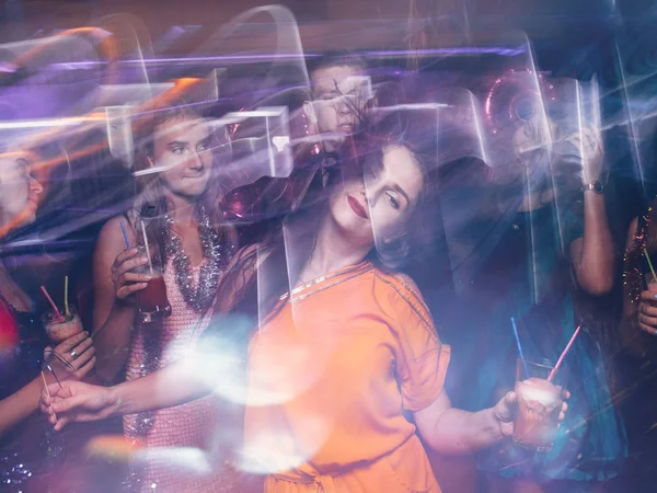 Gece kulübü bulanık hareket disko partisi — Stok fotoğraf
