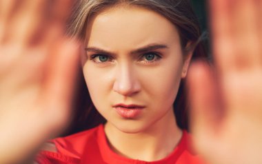 Odaklı kişi. Amaç, hayat kavramı sınırlar.