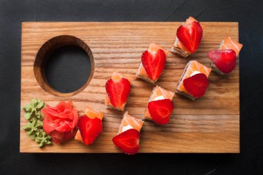 Japon mutfağı kavramı gıda fotoğraf suşi rulo