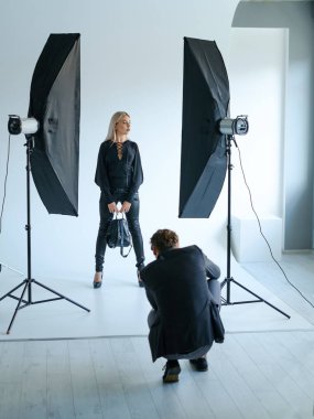 Backstage fotoğraf çalışma alanı studio kavramı