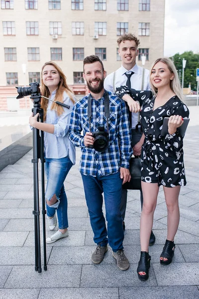 Backstage fotografia lavoro di squadra comunicazione — Foto Stock