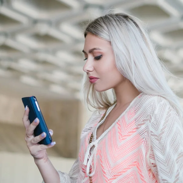 Tecnología teléfono red social comunicación — Foto de Stock