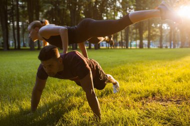 Spor açık eğitim jimnastikçiler ortakları Destek
