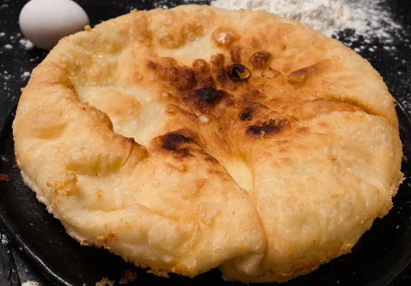 Nutrir imeretian khachapuri receita comida gordurosa — Fotografia de Stock