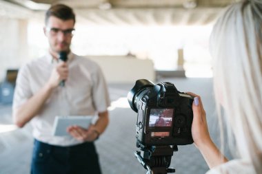 Modern video cihazı televizyon programı