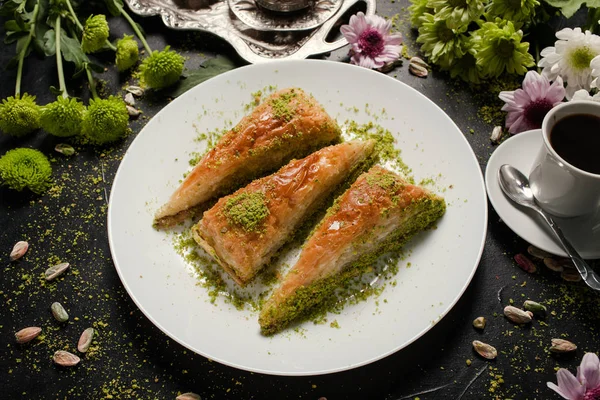 Essen türkisches Dessert Frühstück Kaffee Konzept — Stockfoto