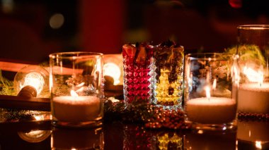 Noel partisi şenlikli içecekler arka plan rahat