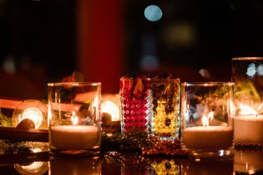 Noel partisi şenlikli içecekler arka plan rahat