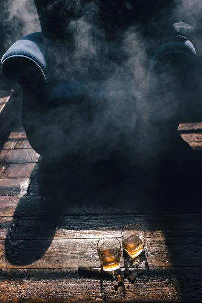 Alkohol italok szivar kényeztető luxus életvitel — Stock Fotó