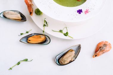 lezzetli krem çorba gurme restoran deniz ürünleri