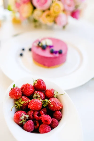 Berries assortment cake dessert food — Stock Photo, Image