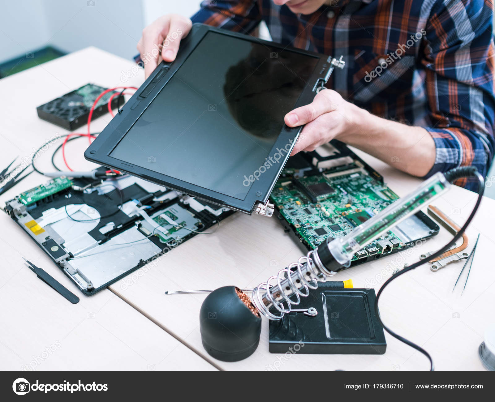 system administrator hardware computer reparatur stockfoto computer systems administrator