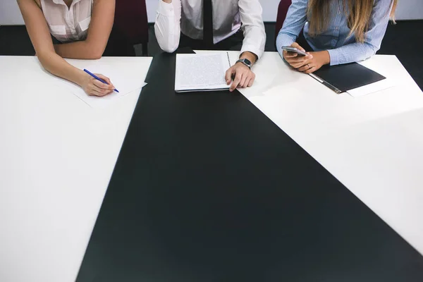 Zakelijk conferentie teamwerk jury gesprek — Stockfoto