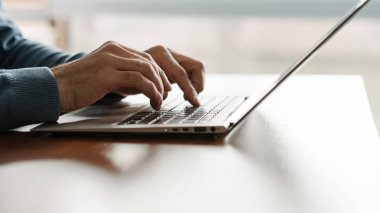 hız yazarak eğitim laptop klavye geliştirmek