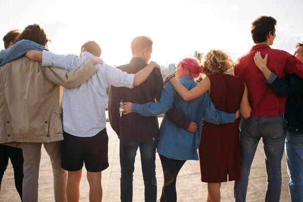 Grupo diverso personas unidad apoyo amistad nuevo — Foto de Stock