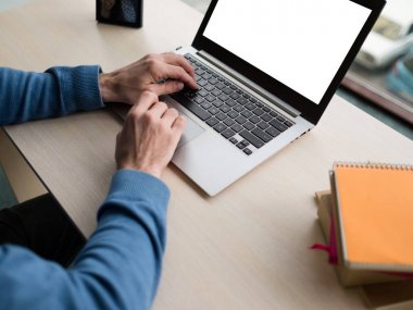 Modern online eğitim meslek derecesi Internet
