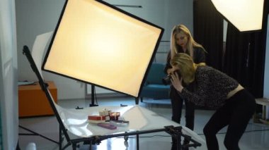 sahne arkası fotoğrafçılık yaratıcı ekip çalışması fikir