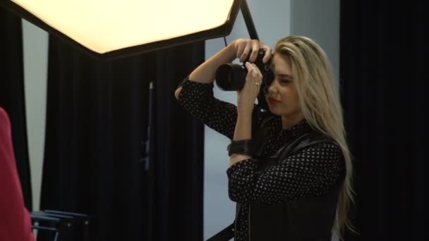 Backstage mode fotograf livsstil konst — Stockvideo