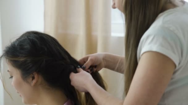 Amigos bff ocio cabello trenzado selfie niñas — Vídeo de stock