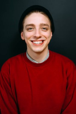 gülümseyen adam hipster vogue yaşam tarzı alt kültür