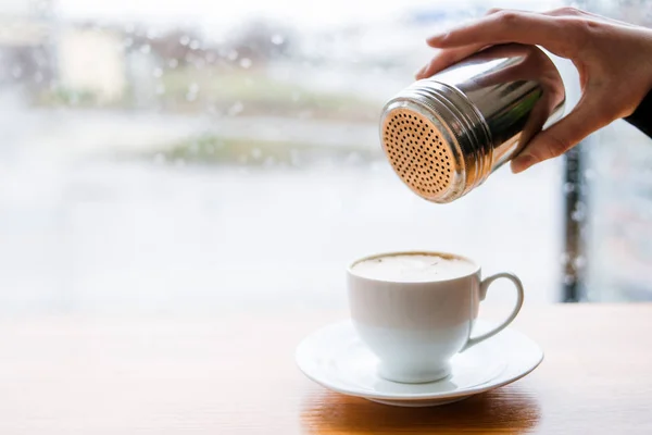 Adicción al café cappuccino receta añadir canela — Foto de Stock