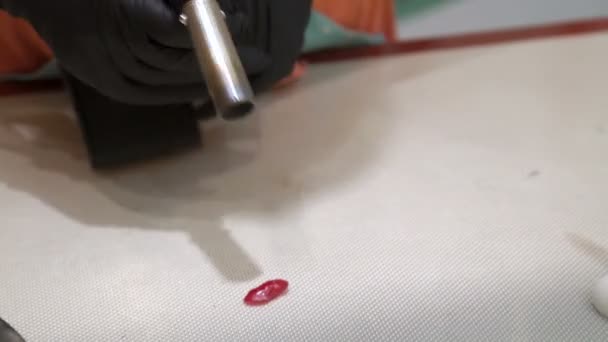 手作りのキャラメル飴細工砂糖質量を形成 — ストック動画
