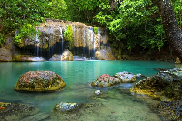 Cachoeira Erawan após a chuva — Fotografia de Stock