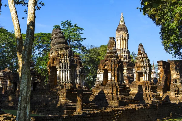 Wat Chedi Chet Thaeo régi építészet — Stock Fotó