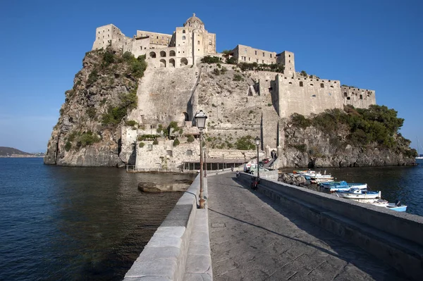 Aragonca Kalesi, Ischia, İtalya