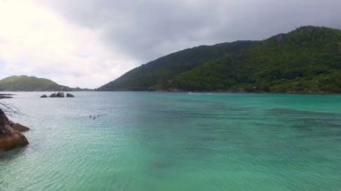 Bay bulutlu hava, Seyşel Adaları 1 sırasında Hint Okyanusu'nda havadan görünümü