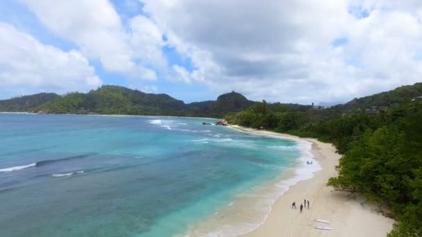 Luchtfoto van Baie Lazare Beach, Mahe Island, Seychellen 1 — Stockvideo