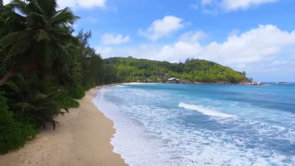 Luftaufnahme von anse takamaka bay 7, mahe island, seychellen — Stockvideo