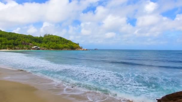 A légi felvétel a Anse Takamaka Bay 10, Mahe-sziget, Seychelle-szigetek — Stock videók