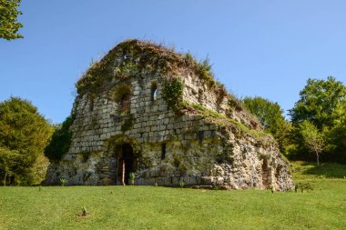 Ambar Yunan tapınağı antik kalıntıları
