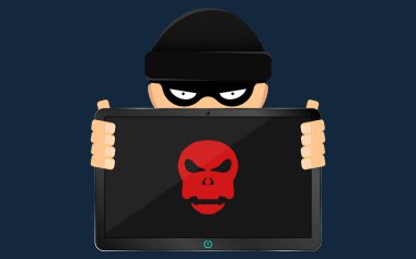 Kraker ve hacker saldırıya uğramış bir modern elektronik tablet ekranda kırmızı bir kafatası ile elinde tutan