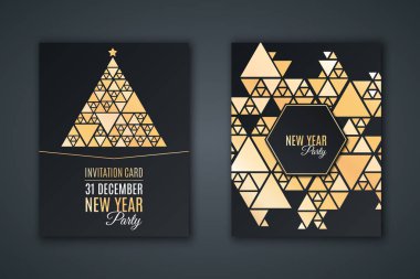 Zarif yeni yıl partisi için davetiye. Altın parlayan üçgen siyah bir zemin üzerine yapılmış mozaik desen. Noel ağacı mozaiği yaptı. Geometrik tarzı. Vektör