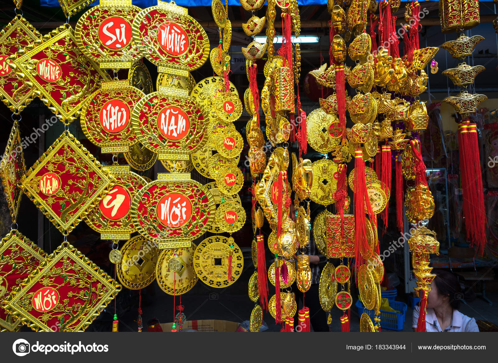 Hanoi Vietnam Jan 26 17 Decoration And Flower For Vietnamese Lunar New Year For Sale On Hang Ma Street Stock Editorial Photo C Vinhdav Hanoi Vietnam Jan 26 17 Decoration And Flower For Vietnamese Lunar New Year For Sale On Hang Ma Street Stock Editorial Photo C Vinhdav