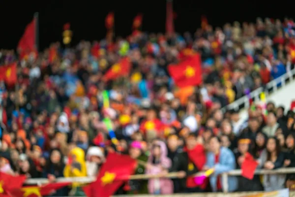 Unscharfen Hintergrund Der Masse Der Vietnamesischen Fussball Fans Im Stadion My Dinh Anhanger Mit Roter Kleidung Erhohen Fahnen Stockfoto C Vinhdav 187646994