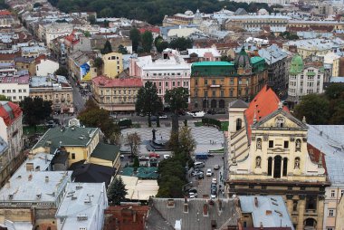 Lviv şehrinin bir kuş uçuşu manzarası
