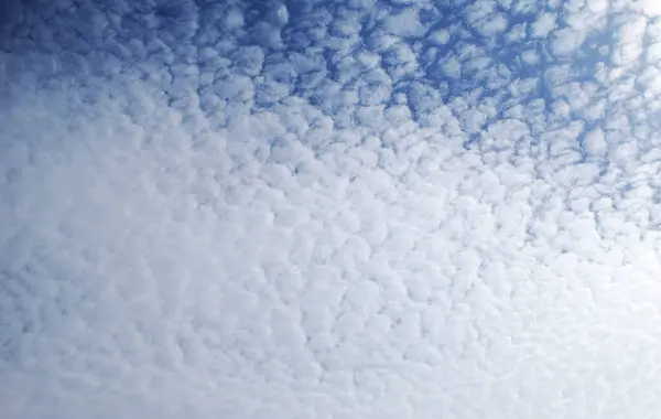 蓝天白云细腻的图案 — 图库照片