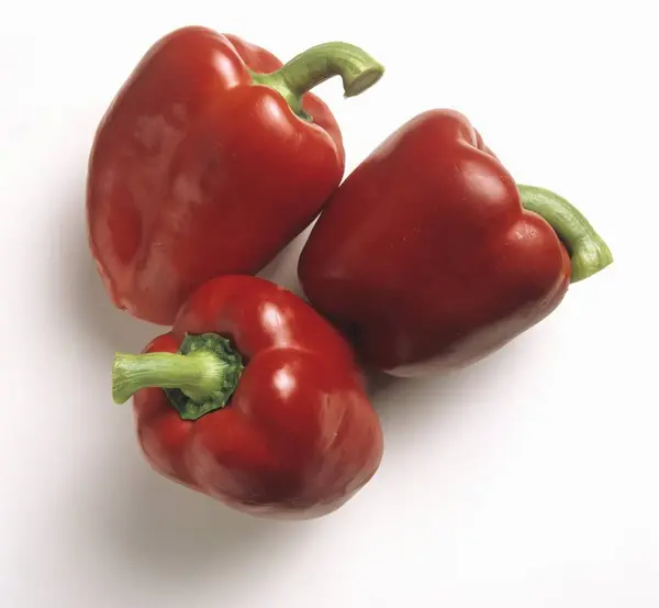 Ripe Red Bell Peppers — Stock Photo, Image