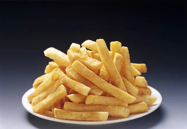 Friterade potatischips — Stockfoto