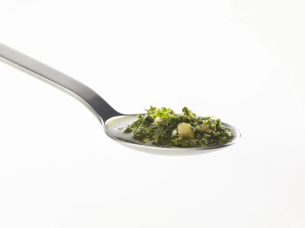 Lezzetli pesto kaşığı — Stok fotoğraf