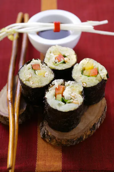 Sushi vegetal crudo — Foto de Stock