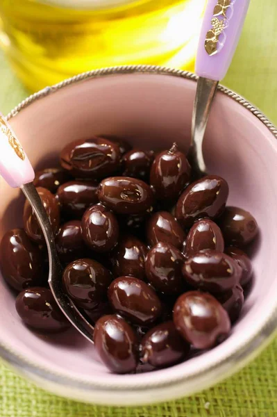 Pickled black olives — Stock Photo, Image